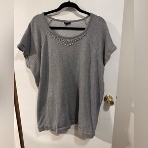 Women’s Torrid Gray Short Sleeve Sweater Jeweled Neckline Size 4 (26/28)